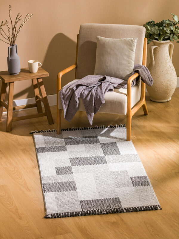rug patterned with tassels product image