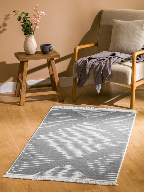 rug patterned with tassels product image
