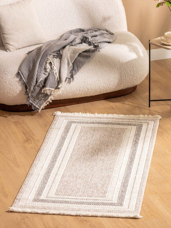 rug patterned with tassels product image