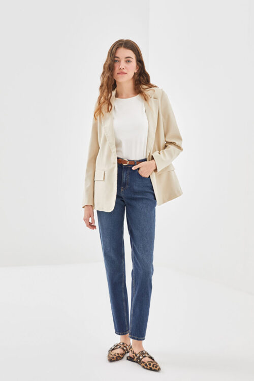 Mom Fit Women’s Belted Jean Pants